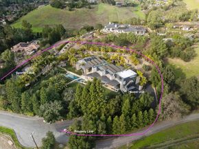 Undisclosed Address #ML82038799, Los Altos Hills CA 94022