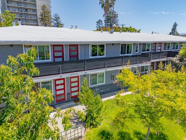 Dunster, Campbell CA 95008