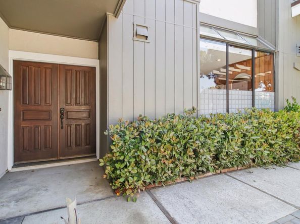1 Spinnaker Place, Redwood City CA 94065