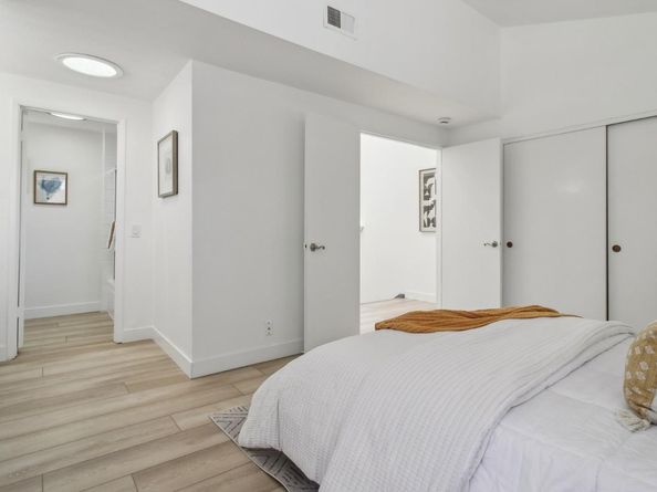 1 Spinnaker Place, Redwood City CA 94065