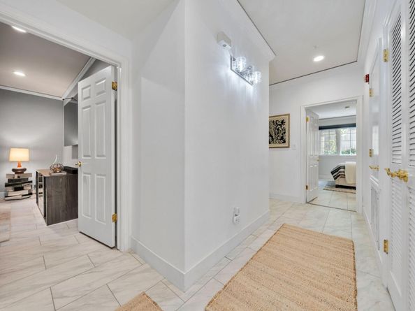 153 N San Mateo Drive 106, San Mateo CA 94401