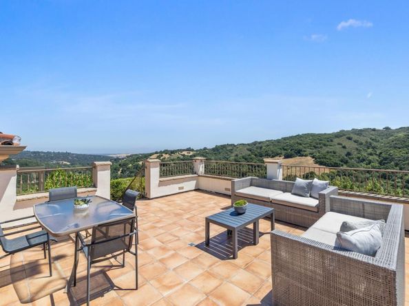 7 Redberry Ridge, Portola Valley CA 94028