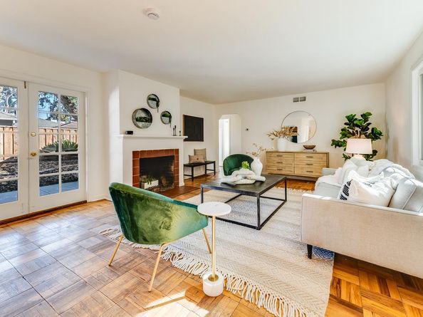 2620 Middlefield Road, Palo Alto CA 94306