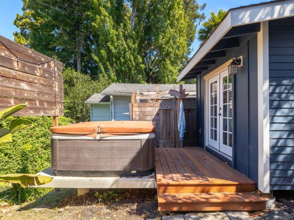 1124 Laurel Street, Santa Cruz CA 95060