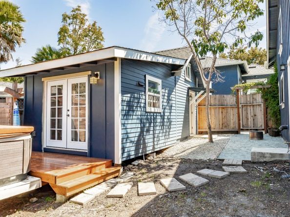 1124 Laurel Street, Santa Cruz CA 95060