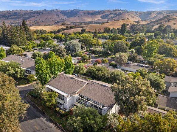 5437 Cribari Green, San Jose CA 95135