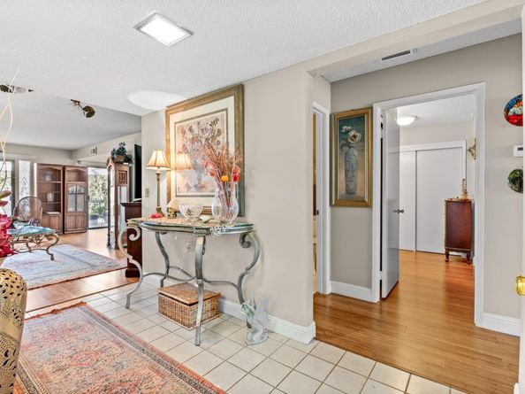 5437 Cribari Green, San Jose CA 95135