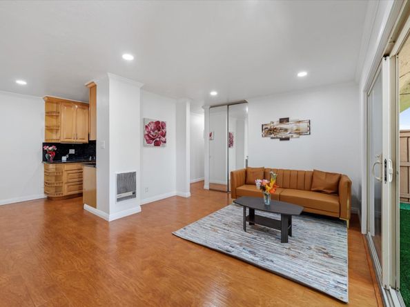 360 Auburn Way 10, San Jose CA 95129