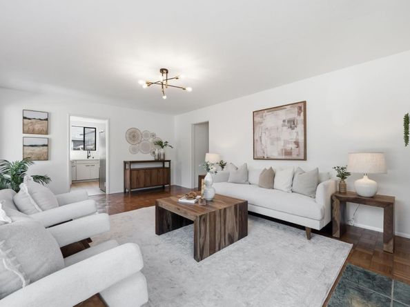 114 E Hillsdale Boulevard, San Mateo CA 94403