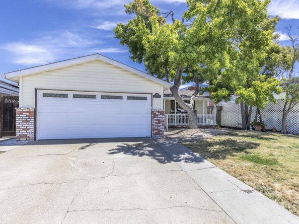 1674 Roberta Drive, San Mateo CA 94403
