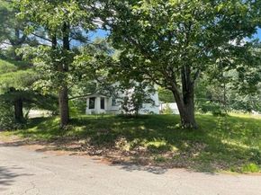 15 Windle Ave, Grafton MA 01536