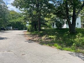 15 Windle Ave, Grafton MA 01536