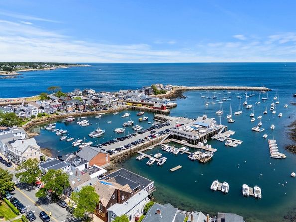 15 High St D, Rockport MA 01966