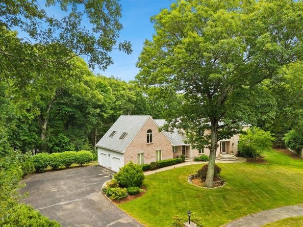 126 Sycamore Rd, Braintree MA 02184