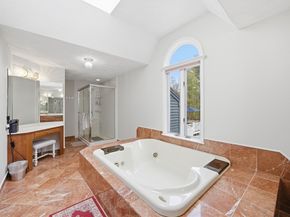 5 Powers Rd, Andover MA 01810