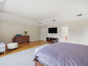 5 Powers Rd, Andover MA 01810