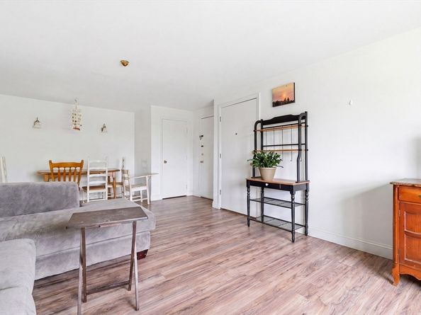 2 Tara Dr 11, Weymouth MA 02188