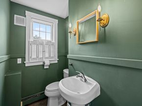 10 Maple, Sturbridge MA 01566