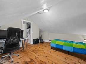 10 Maple, Sturbridge MA 01566