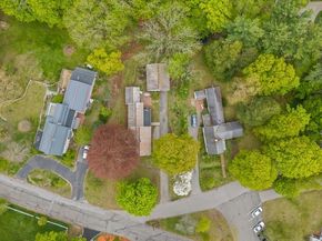 10 Maple, Sturbridge MA 01566