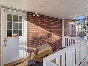 98 Cross St, Southbridge MA 01550