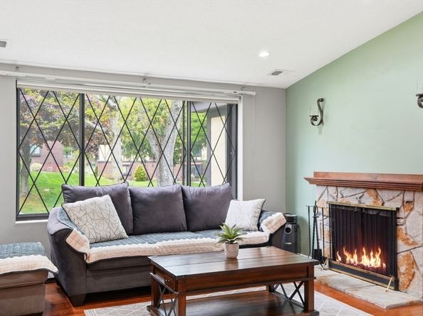 11 Royal Lake Dr 6, Braintree MA 02184