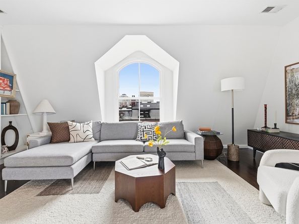 124 Beacon PH1, Boston MA 02116
