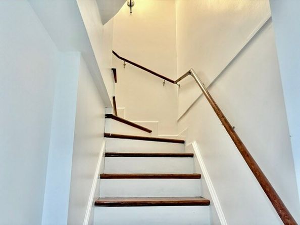 2 Mount Pleasant Pl 1, Boston MA 02119
