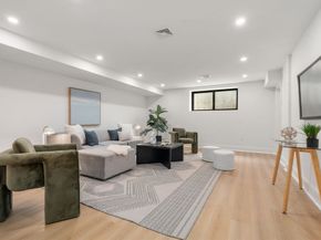 30 Keefe Ave 30, Newton MA 02464