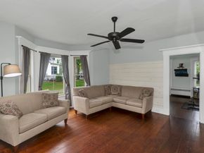 20 Worcester St, Grafton MA 01519