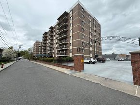 10 Williams St 34, Watertown MA 02472