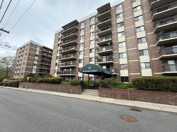 10 Williams St 34, Watertown MA 02472