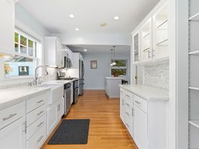 35 Keyes Rd, Westford MA 01886
