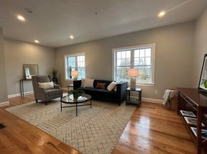 10 Windsor Street E, Worcester MA 01605