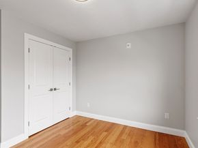 10 Windsor Street E, Worcester MA 01605