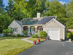 113 Colonel Hunt Dr, Abington MA 02351