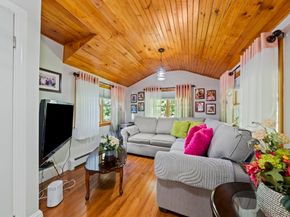 113 Colonel Hunt Dr, Abington MA 02351