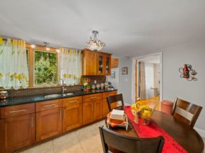 113 Colonel Hunt Dr, Abington MA 02351