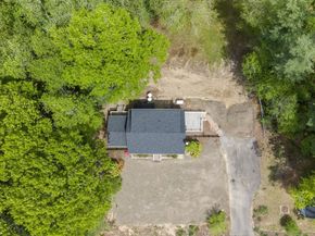 16 Churchill Rd, Plympton MA 02367
