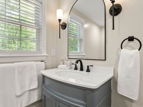 16 Churchill Rd, Plympton MA 02367