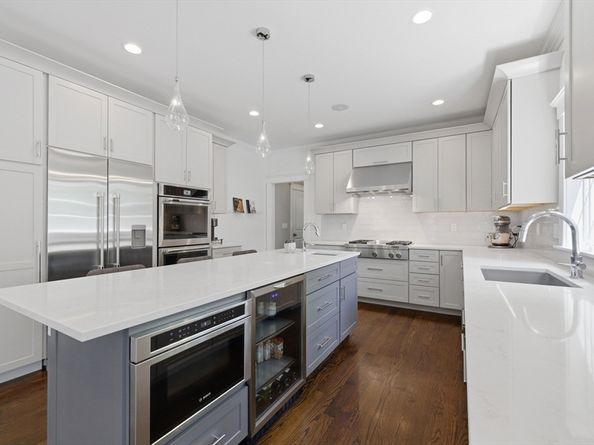 4 Augustus Rd, Lexington MA 02421