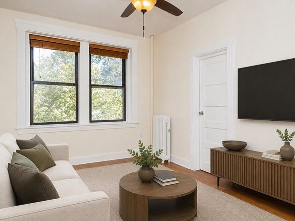 65 Burbank St. 17, Boston MA 02115
