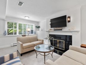 84 Walpole St 1C, Canton MA 02021