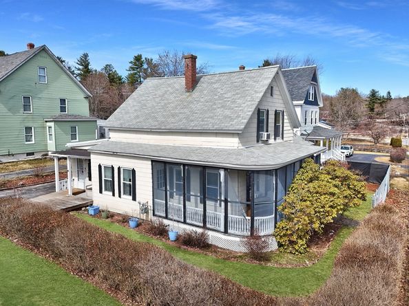 542 North St, Fitchburg MA 01420