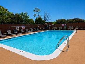 70 Southbridge St 811, Worcester MA 01608