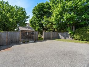 27 Dorchester St, Quincy MA 02171