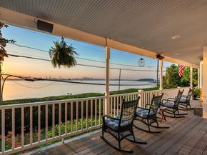 27 Dorchester St, Quincy MA 02171