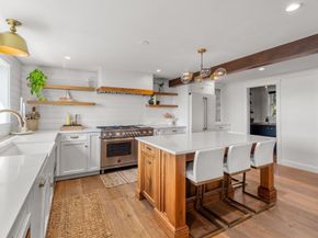 27 Dorchester St, Quincy MA 02171