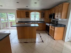 65 Tiffany Dr, Randolph MA 02368