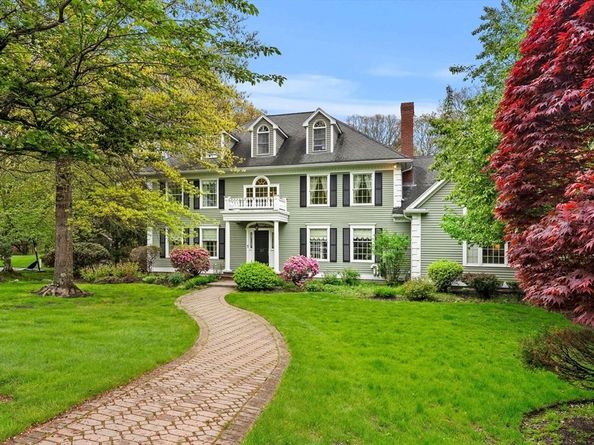 37 Old Planters Rd, Beverly MA 01915